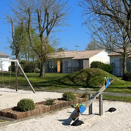 11 - Le Rossignol - Village *